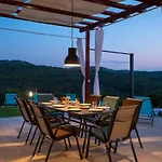 Lucatoni - Heated Pool Villa *