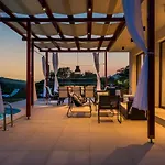 Villa Lucatoni - Heated Pool