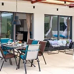 Lucatoni - Heated Pool Villa