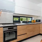 Lucatoni - Heated Pool Villa *