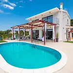 Lucatoni - Heated Pool Villa Šibenik