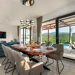 Lucatoni - Heated Pool *