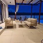 Lucatoni - Heated Pool