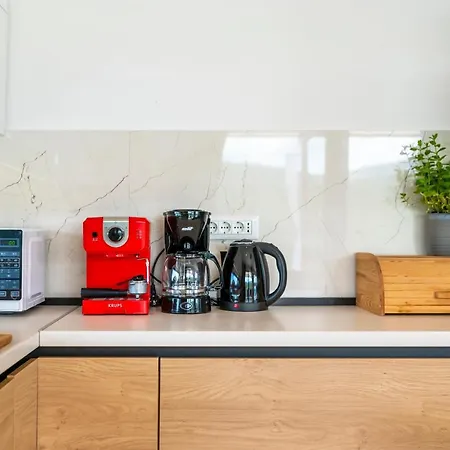 Lucatoni - Heated Pool