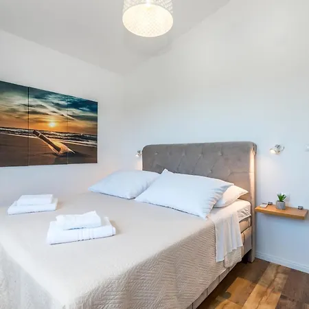 Lucatoni - Heated Pool *