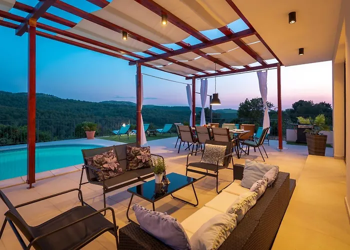 Lucatoni - Heated Pool * Sibenik