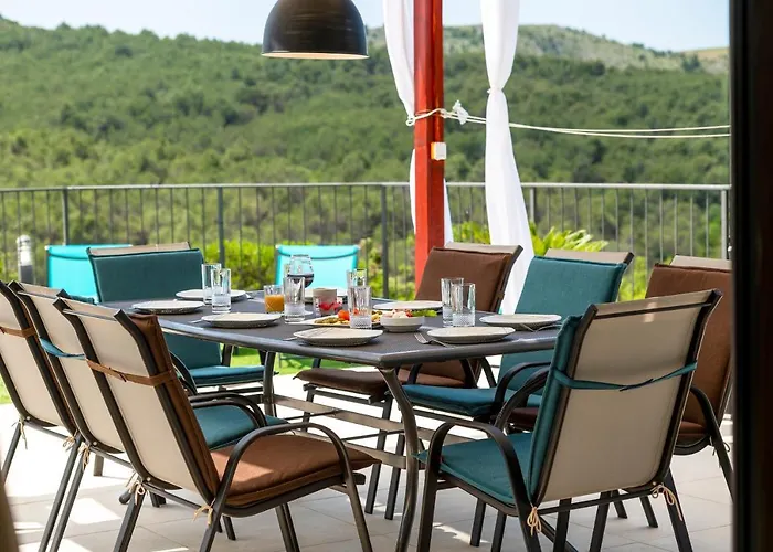 Lucatoni - Heated Pool Villa *