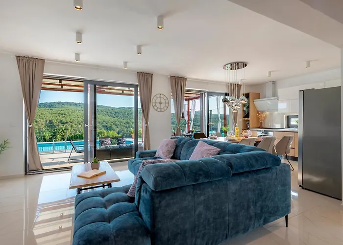 Lucatoni - Heated Pool Šibenik