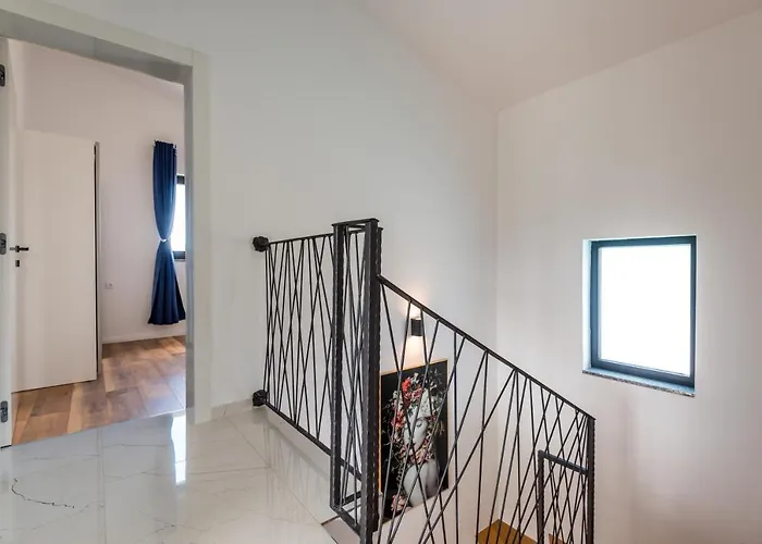 Lucatoni - Heated Pool *