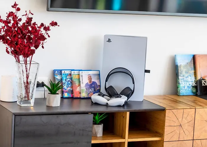 Lucatoni - Heated Pool