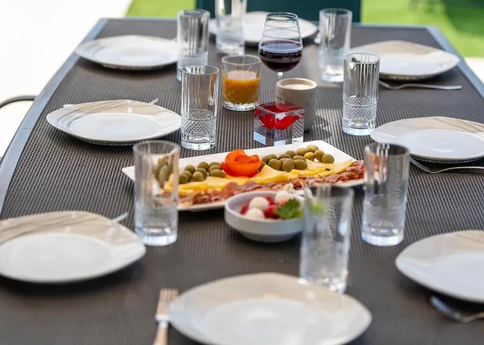 Lucatoni - Heated Pool *