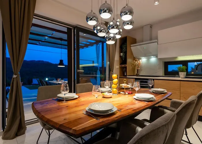 Lucatoni - Heated Pool וילה שיבניק