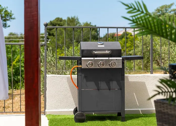 Lucatoni - Heated Pool Villa