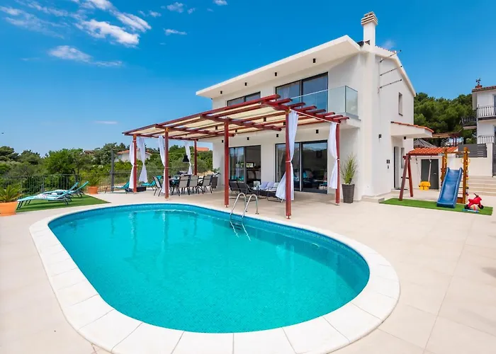 Lucatoni - Heated Pool וילה שיבניק