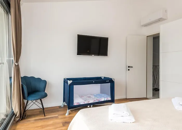 Villa Lucatoni - Heated Pool Šibenik