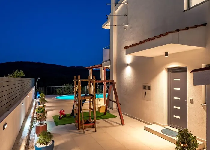 Vila Lucatoni - Heated Pool *