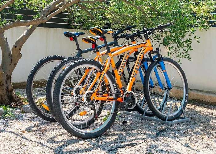 Lucatoni - Heated Pool