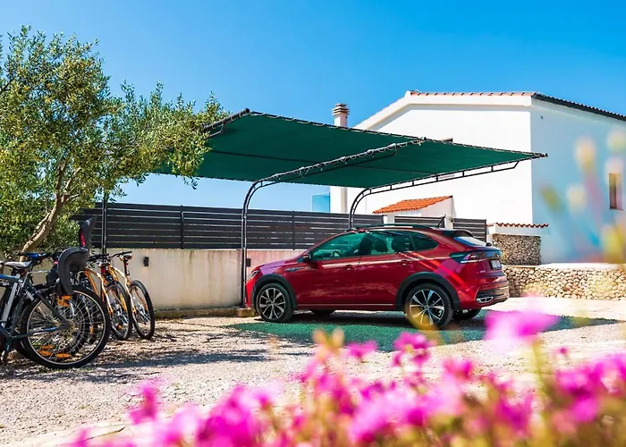 Lucatoni - Heated Pool